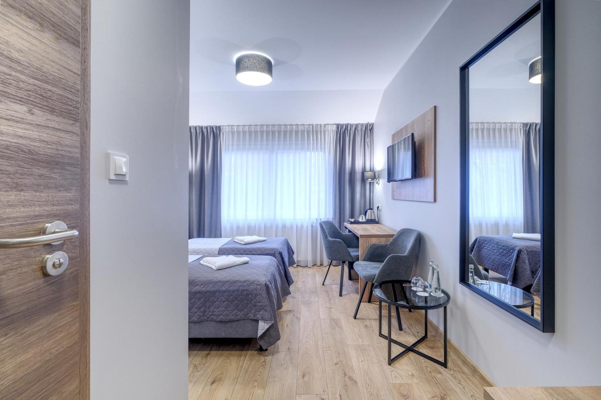 Lawendowy Dwor Bed & Breakfast Pszczółki Bagian luar foto