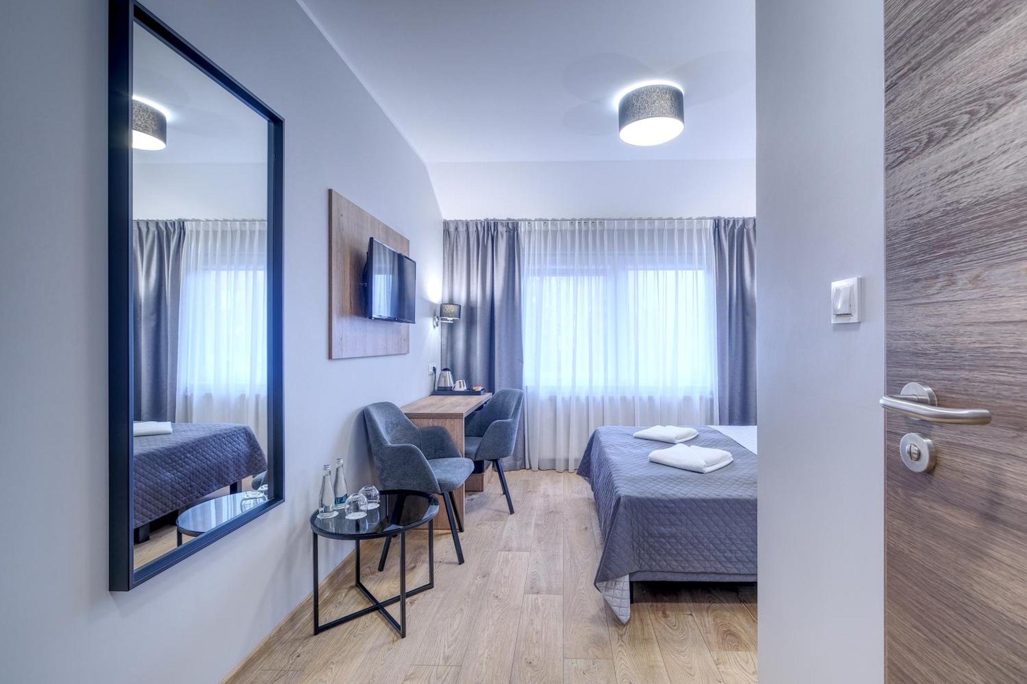 Lawendowy Dwor Bed & Breakfast Pszczółki Bagian luar foto