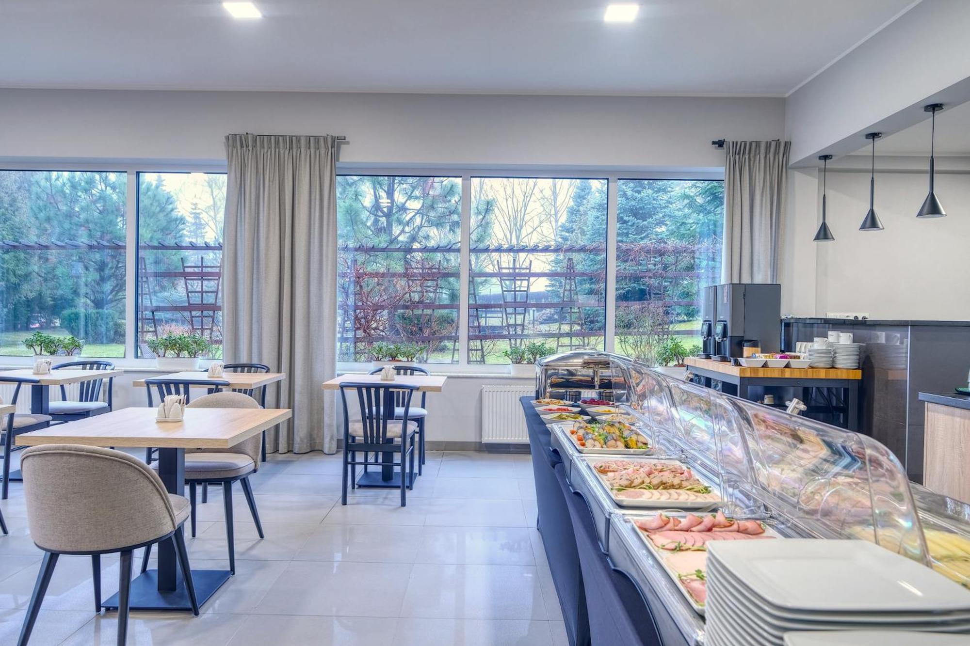 Lawendowy Dwor Bed & Breakfast Pszczółki Bagian luar foto