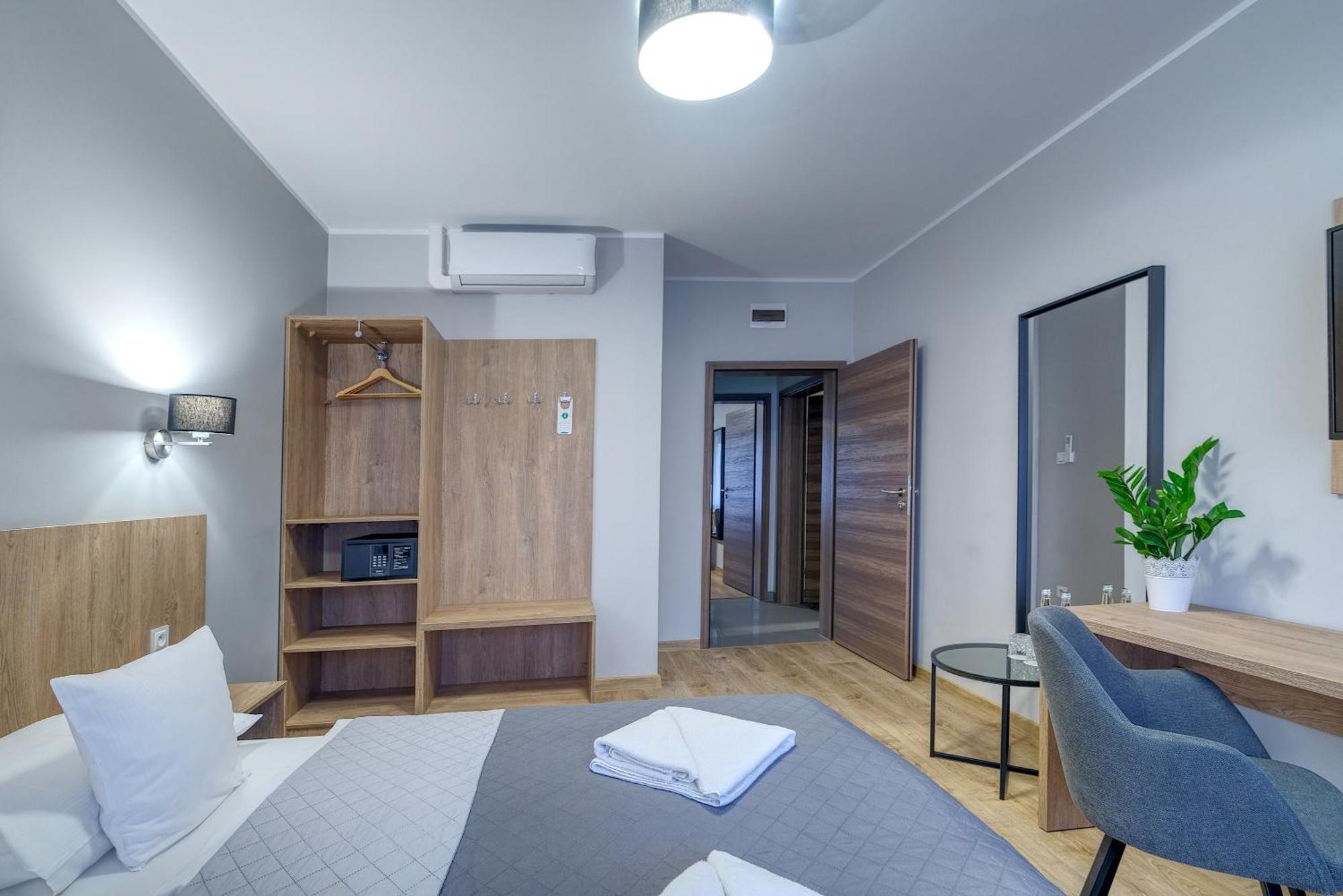 Lawendowy Dwor Bed & Breakfast Pszczółki Bagian luar foto